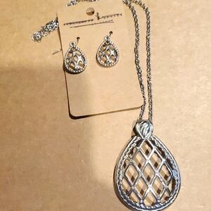 Silvertone lattice necklace & earrings